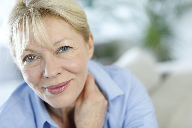 La skincare a 60 anni: come prendersi cura del viso - Estetica Elixir